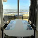 Mit Einzigartigem Meerblick