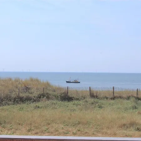 דירה Met Uniek Zeezicht אגמונד אן זי