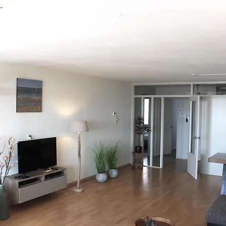 Apartment Met Uniek Zeezicht