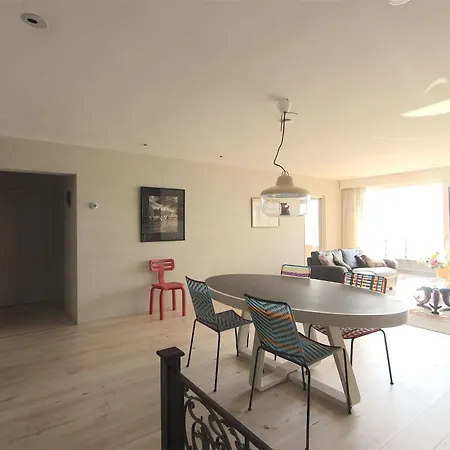 Apartment Met Uniek Zeezicht *