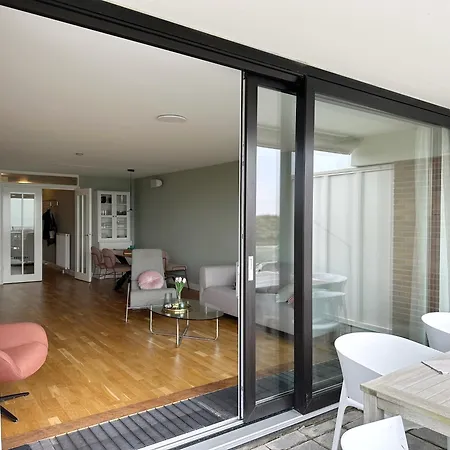 Apartment Met Uniek Zeezicht