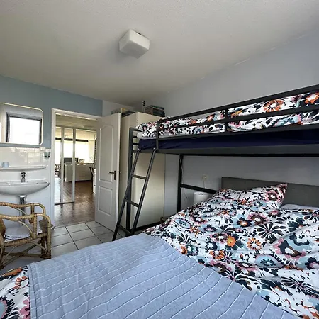 Apartment Met Uniek Zeezicht