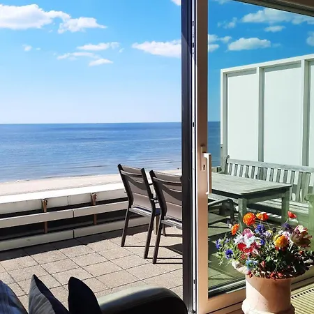With Unique Sea View ホリデーパーク エグモント・アーン・ゼー